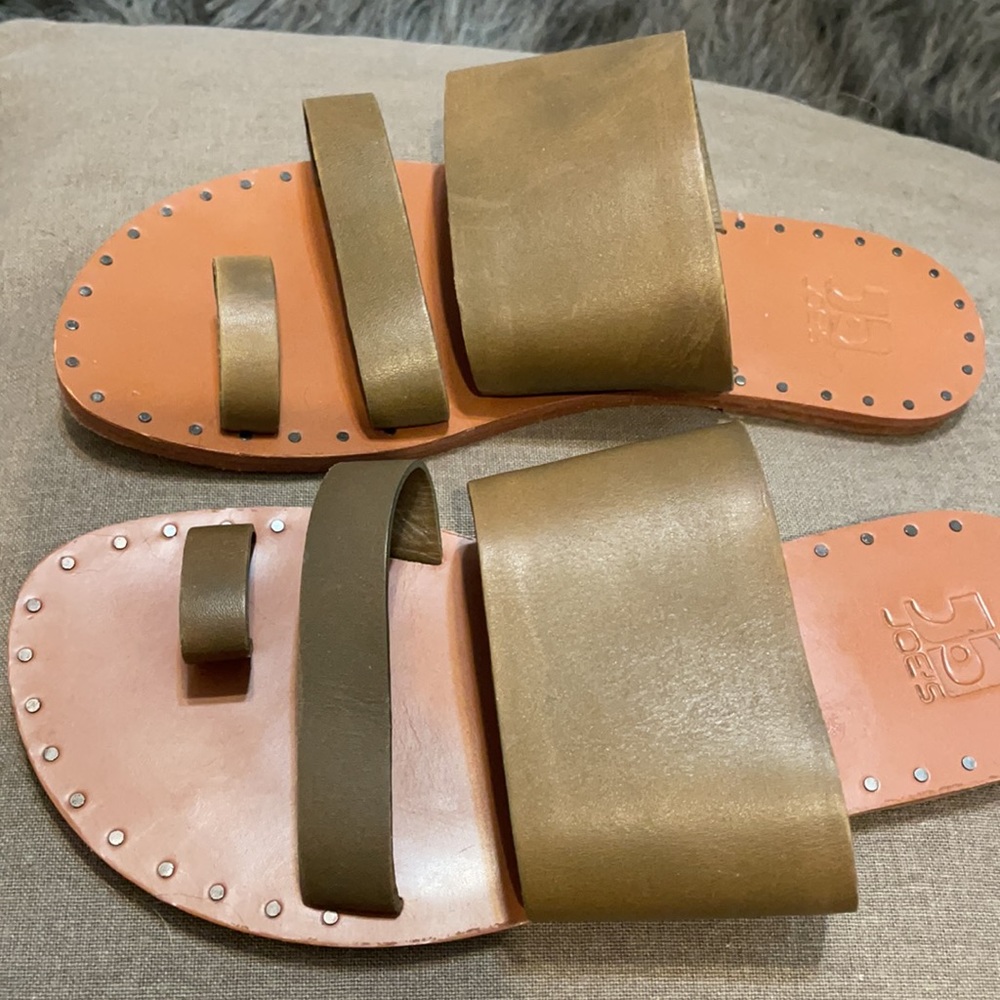 Women's Gorgeous Joe’s olive leather flats ,sandals , leather sole , size 6.5
